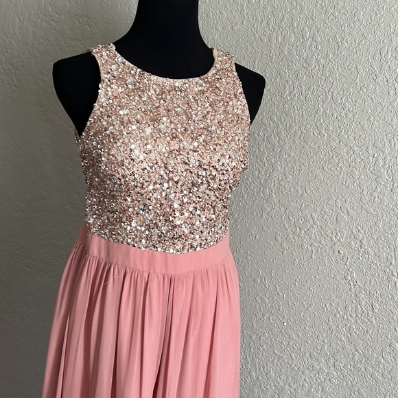 Dress - Picture 4 of 5